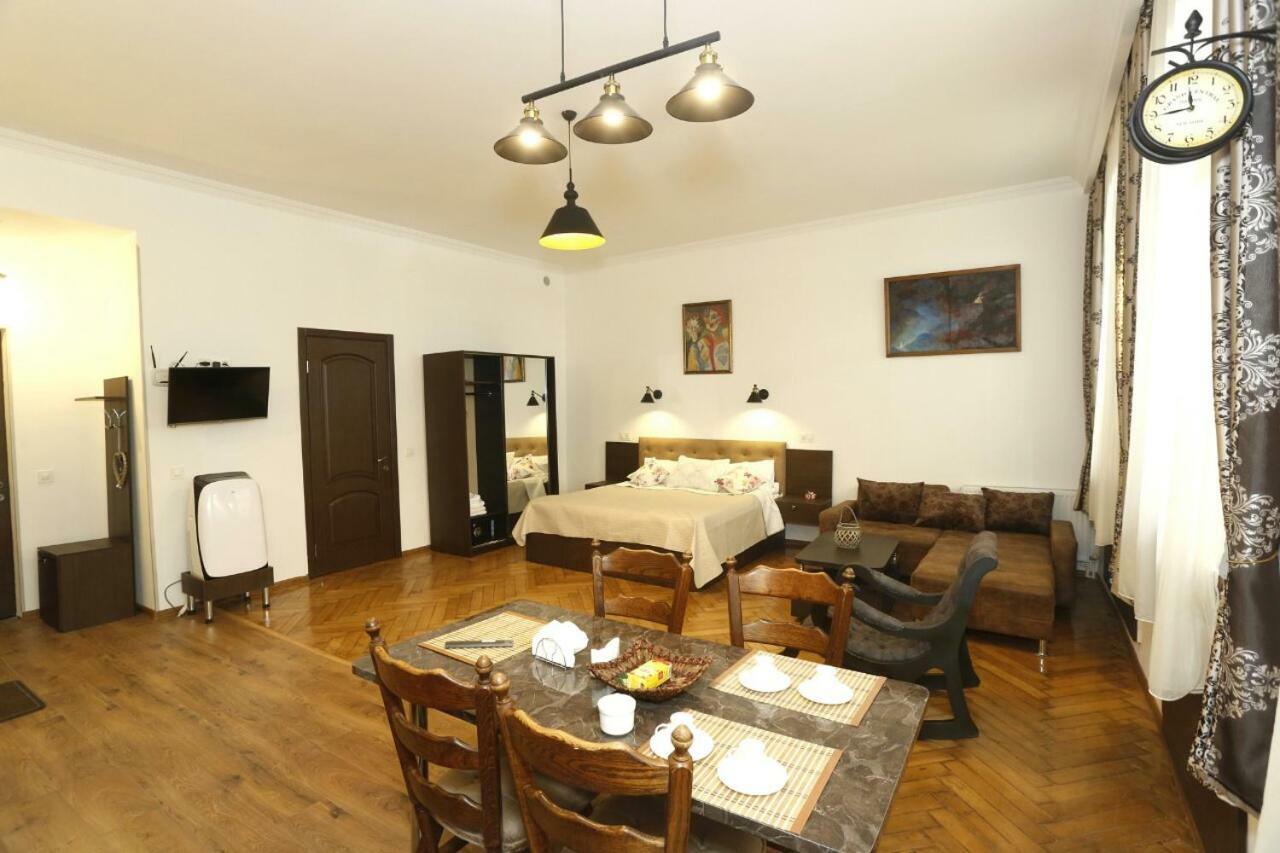 Old - Gold Gala Apartman Tbiliszi Kültér fotó