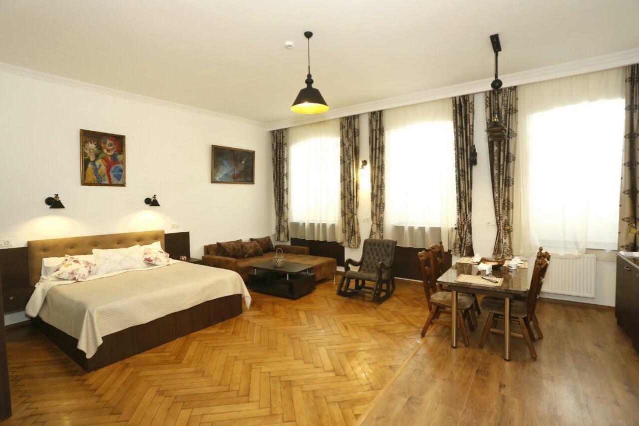 Old - Gold Gala Apartman Tbiliszi Kültér fotó