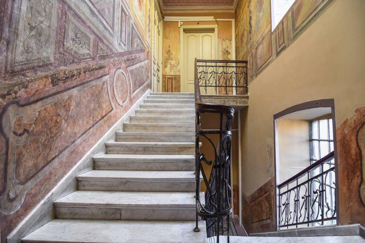 Old - Gold Gala Apartman Tbiliszi Kültér fotó